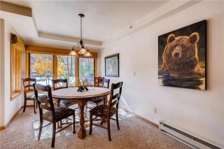 Ski In, Ski Out 2 Bedroom Vacation Rental In The Heart Of Lionshead Village With Heated Slope Side Pool And Hot Tub - 3