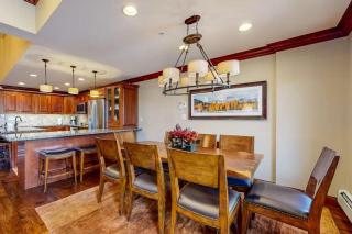 Ski In, Ski Out 3 Bedroom Condo At The Eagle Bahn Gondola With Slopeside Pool - Vail - 1