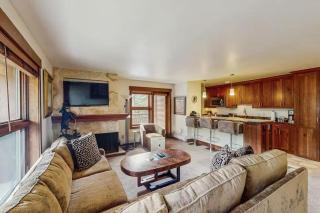 Ski In, Ski Out 1 Bedroom Vacation Rental In The Heart Of Lionshead Village With Heated Slope Side Pool And Hot Tub - 8
