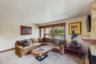 Ski In, Ski Out 1 Bedroom Vacation Rental In The Heart Of Lionshead Village With Heated Slope Side Pool And Hot Tub - 7