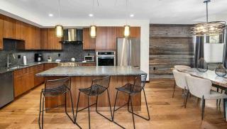 Vail Lion 2 Bedroom Mountain Vacation Rental Just Steps From The Eagle Bahn Gondola - 5