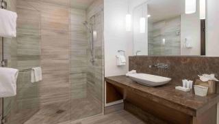 Vail Lion 2 Bedroom Mountain Vacation Rental Just Steps From The Eagle Bahn Gondola - 2