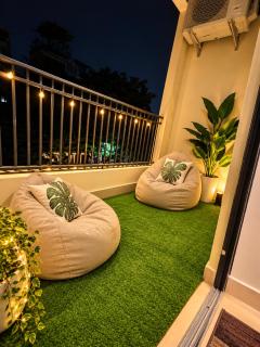 The Olive Nest- Warm and Luxe 1 BHK - 4