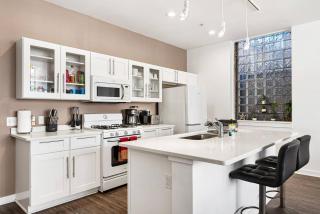 Great Location, Large Unit Deck - 7