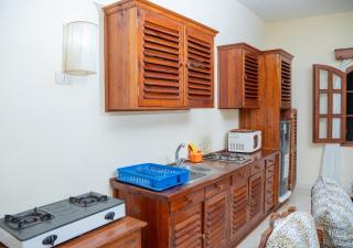 Tropical 2BR Malindi Escape with Pool - 6