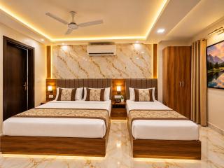 Hotel The BMontana Suite Near Delhi Aerocity & Airport - Free Aerocity and Airort Pickup & Drop - 2