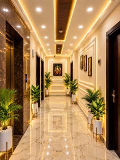 Hotel The BMontana Suite Near Delhi Aerocity & Airport - Free Aerocity and Airort Pickup & Drop - 3