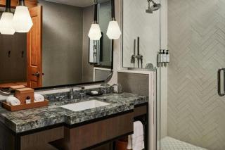 Luxury 3 Bedroom Residence In Lionshead Village - Walk To Ski! - Vail - 3