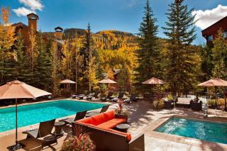 Luxury Hotel Room With King Bed In Lionshead Village - 5