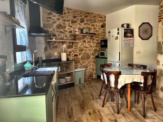 CASA RURAL PUERTO - casa de piedra con piscina privada - Valle del Ambroz - Casas del Monte - IDEAL PARA DISFRUTAR EN FAMILIA O GRUPO DE AMIGOS - 2