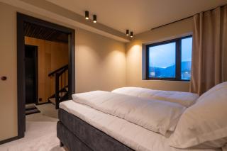 Luxury in the artic - 8