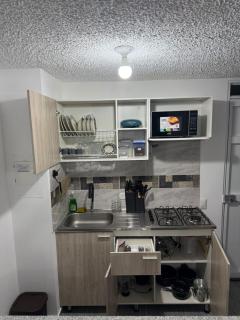 APARTAMENTO CON PISCINA y AIRE ACONDICIONADO EN RICAURTE - 6