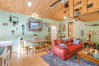 'Baby Squatch' w/ Mtn Views! Wise River Retreat - 6