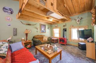 'Baby Squatch' w/ Mtn Views! Wise River Retreat - 5