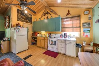 'Baby Squatch' w/ Mtn Views! Wise River Retreat - 2