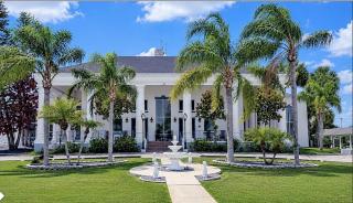 Escape to a magical resort on Florida Space Coast - 2