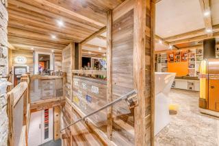 Luxury Chalet Chamonix with Pool & Sauna - 5