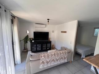 Maisonnette 32m2 climatisé avec jacuzzi au calme. - 6