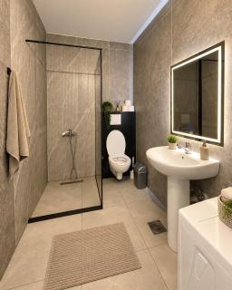 Skyline Apartm in Center, 3BedR & 2 BathR - Free Private Parking - 9