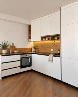 Skyline Apartm in Center, 3BedR & 2 BathR - Free Private Parking - 6
