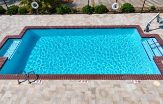 Holiday Inn Express Kenedy by IHG - 2