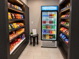 Holiday Inn Express Kenedy by IHG - 5