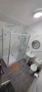 Burton House - 1BR - Sleeps 2 - Flat 4 - 2
