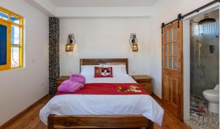 La Chapolera with Hot Tub and Free Private Parking - 8