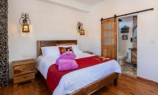 La Chapolera with Hot Tub and Free Private Parking - 7