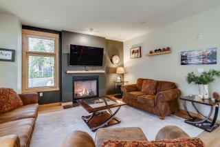 Mammoth Lakes Condo w/ Fireplace: Near Skiing! - 5