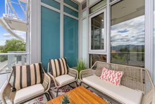AQUA Waterfront Village - 2 Bedroom Luxury Condo - 7