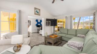 Palm Beach Paradise 2-Min Walk to Beach Private Pool 4-Bed Villa by Bocobay - 1