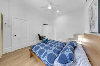 Melbourne Guest House with Parking and Courtyard - 8