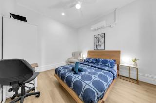 Melbourne Guest House with Parking and Courtyard - 2