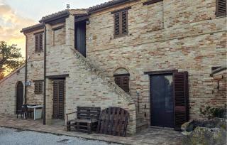 3 Bedroom Gorgeous Home In Appignano - 0