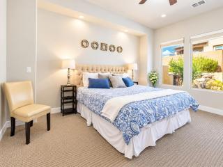 Casa Del Osos with Yard Pool and Spa - 7