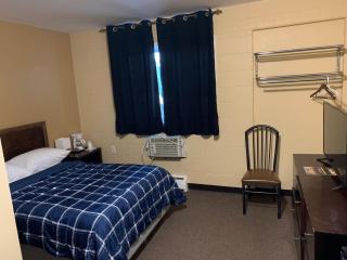Carman Motor Inn - 2