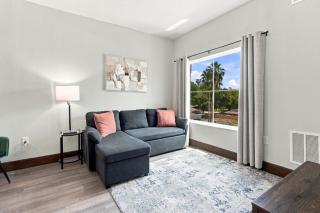 1BR Suite 5 Min to Disney Springs Sleeps 4 - 9