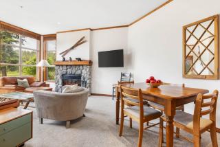 Blackcomb Greens 06 | Spacious Townhome, Shared Hot Tub, Near Shuttle & X-Country Skiing - 8