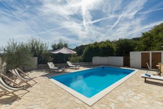 Holiday house with a swimming pool Vrbanj, Hvar - 11040 - 1