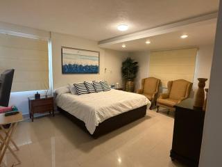 Apartment with Ocean View Steps from the Beach - 2