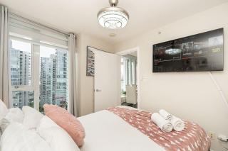 Home Away From Home 2BR 3 BD 2 BTH AC 6 guests with Amazing water view - 7