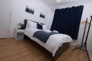 4-Bed Corporate House with Private Annex Workspace - 7