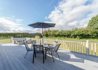 Winston Farm Lodges - 5