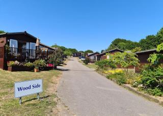 Shear Barn Holiday Park - 4