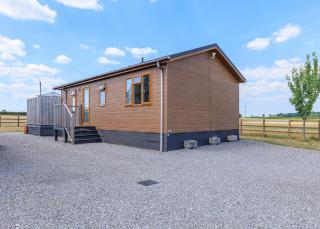Larkrise Farm Lodges - 1