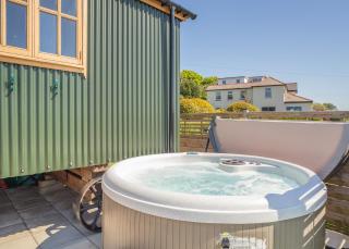 Beacon Shepherd Huts - 6