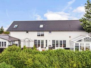 Historic Stay in Hejlsminde Sea - 3