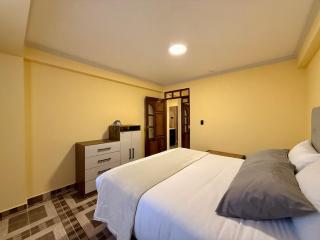 Centrally located with 2 queen bedrooms cozy and comfortable - 3