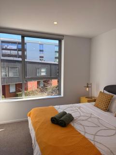 Central City Convenience With Free Parking - 3